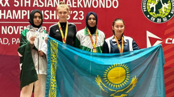 Казахстанские таеквондистки выиграли командное первенство на Asian Open-2023