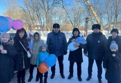 Спасенный в бурю: Ребенку дали имя героя