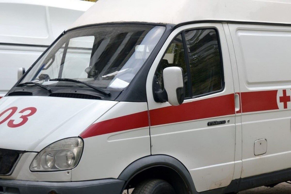 В Караганде оштрафовали водителя скорой, ожидавшего тяжелобольного у подъезда (ВИДЕО)