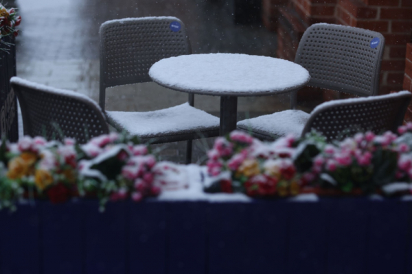 Москвичам пообещали мокрый снег и гололедицу в конце апреля