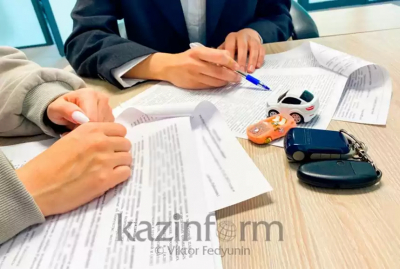 Жилье и качество автодорог — на что чаще всего жалуются казахстанцы в Мининдустрии