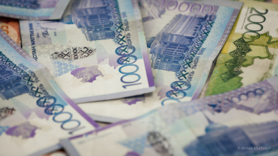 В Казахстане доля стариков и детей превысила 42%