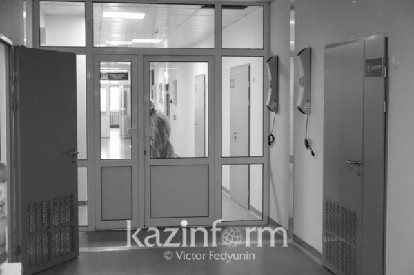 Пострадавший в результате падения футбольных ворот парень скончался в Актау