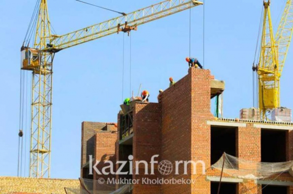 Свыше 100 тысяч объектов без согласования возведены в пределах приаэродромных территории в РК