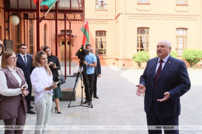 Лукашенко уволил помощника за недопустимый поступок