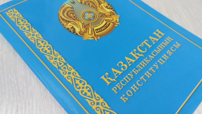 30-летие Основного закона: Клуб главных редакторов подписал меморандум с Конституционным судом