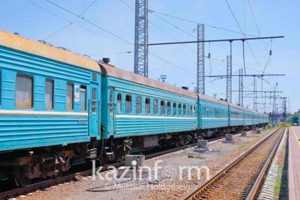 Пассажир поезда оштрафован за срыв стоп-крана в нетрезвом состоянии в Атырауской области