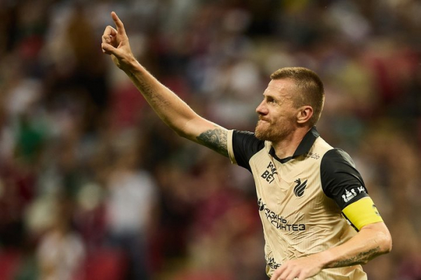 Главный тренер &laquo;Рубина&raquo; назвал Олега Иванова лидером команды: &laquo;Он &mdash; настоящая легенда&raquo;