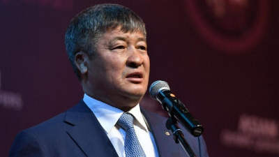 &quot;Они взрослые, сами разберутся&quot;: депутат Турлыханов о сыне, обвиненном в избиении женщины