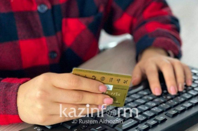 3,1 трлн тенге обналичили казахстанцы с платежных карт за два месяца
