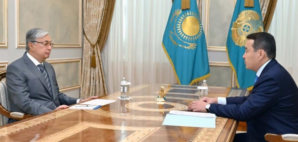 Глава государства принял Премьер-министра Алихана Смаилова