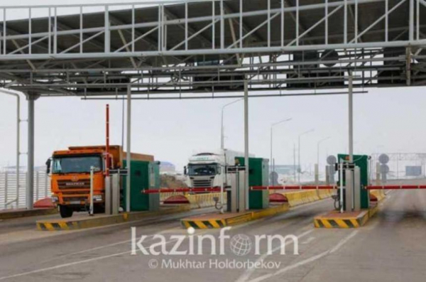 Скопление автотранспорта на госгранице прокоментировали в Пограничной службе КНБ РК