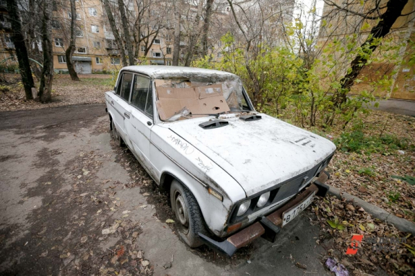 В Перми хотят запретить оставлять бесхозные машины на улицах