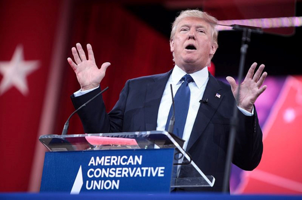 Трамп пообещал &laquo;сравнять с&nbsp;землей&raquo; ракетную отрасль и&nbsp;военный флот Ирана