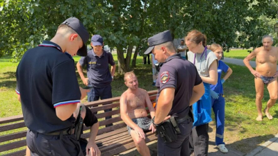 Двое пьяных купальщиков едва не утонули на озере в казанском парке Победы 26/07/2026 &ndash; Новости