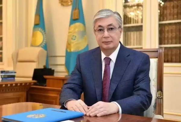 Касым-Жомарт Токаев поздравил казахстанцев с Днем государственных символов