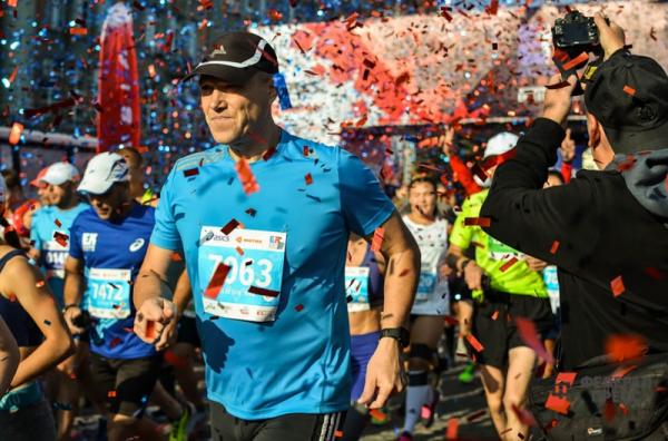 Финальная регистрация на юбилейный Парижский полумарафон открыта в Челябинской области