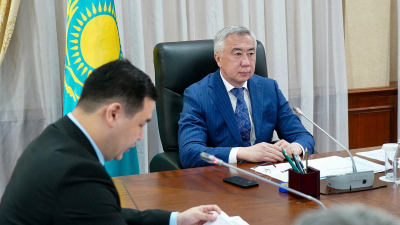 Все силы бросили на борьбу с саранчой - вице-министр сельского хозяйства