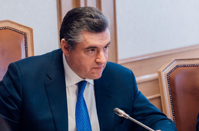 Слуцкий предложил ввести ежегодный жесткий контроль цен на платное обучение