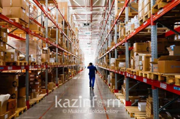 Казахстан и Таджикистан договорились построить оптово-распределительные центры