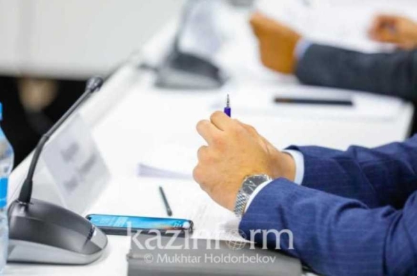 Первые 30 госслужащих назначены на руководящие должности без конкурса в Казахстане
