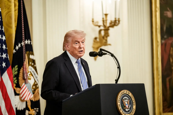 Трамп допустил, что США могут уничтожить КСИР так же, как и ИГ*