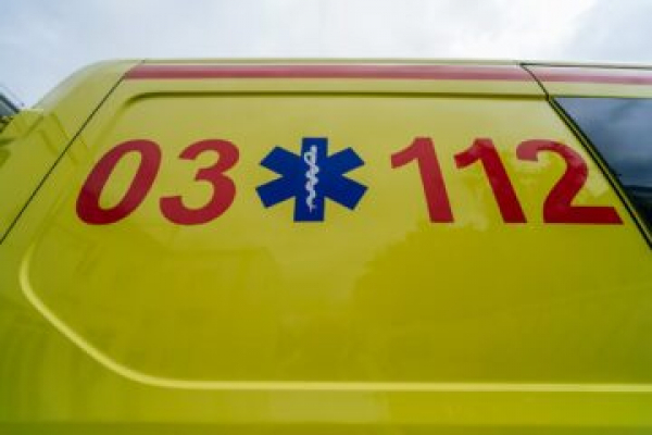 Решил поднять ключи и потерял палец: школьник пострадал при спуске на эскалаторе в торговом центре 09/02/2026 &ndash; Новости