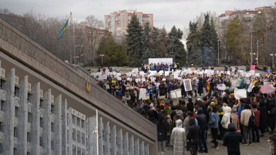 Почему акимат Алматы решил изменить места для проведения митингов и шествий 
