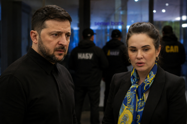 НАБУ подбирается к Зеленскому: обыски у замглавы его офиса &mdash; что дальше