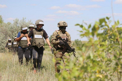 Провести семинар для журналистов и блогеров по работе в зонах вооруженных конфликтов предложил глава минобороны РК