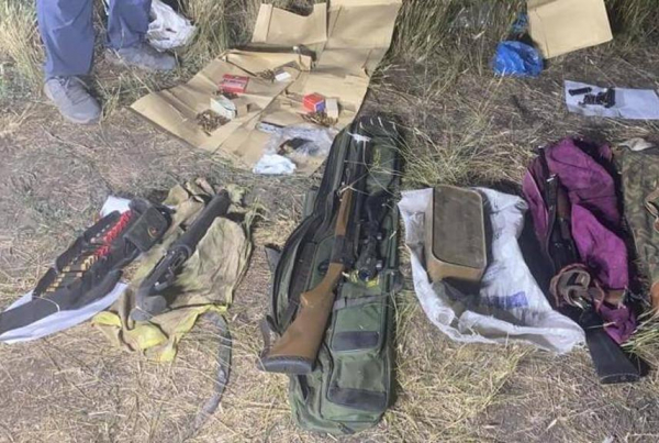 Схрон с оружием и боеприпасами обнаружили на окраине Караганды