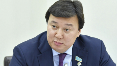 Депутат мажилиса прекратил полномочия в последний день каникул