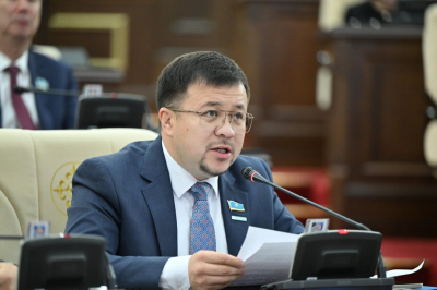 «Дәрігер Talks»: партия «Amanat» собрала медицинских работников со всей страны