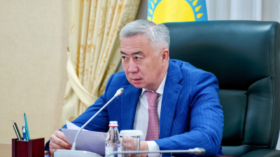 Все силы бросили на борьбу с саранчой - вице-министр сельского хозяйства