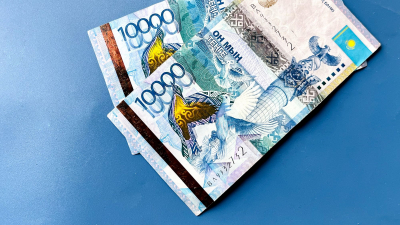 На бирже доллар продается выше отметки 476,4 тенге
