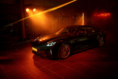 В Алматы презентовали новую модель Porsche Panamera