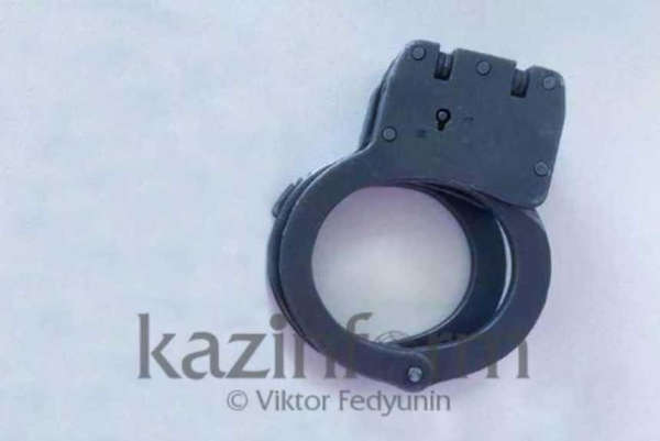 Подозреваемого в вымогательстве 2 млн тенге задержали в Акмолинской области