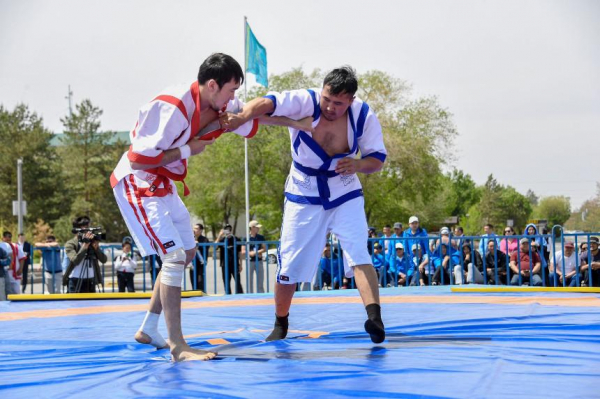 Первого чемпиона «Алатау арланы» определили в Конаеве