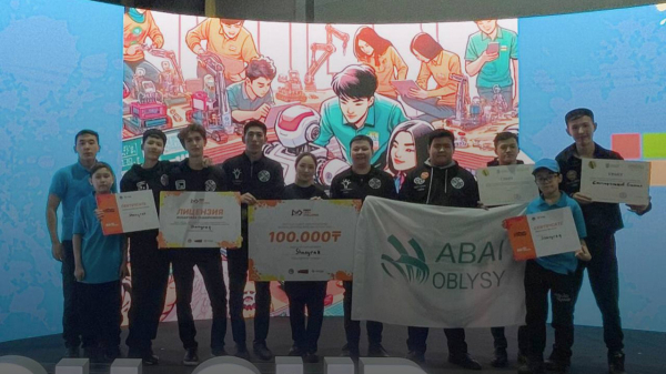 С роботом-носителем школьники из области Абай поедут на чемпионат мира по робототехнике в Индонезию