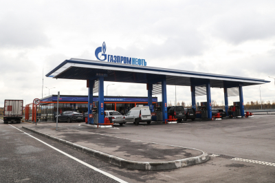 Чистая прибыль &laquo;Газпром нефти&raquo; за&nbsp;2025 год сократилась почти вдвое