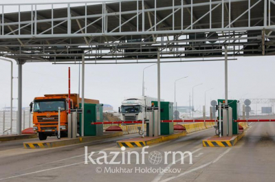 Скопление грузового автотранспорта фиксируется на границе Казахстана с Кыргызстаном
