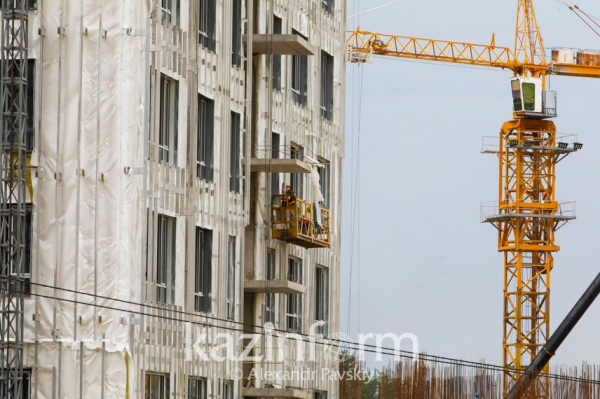 Девять незаконно строящихся ЖК выявили в Атырау