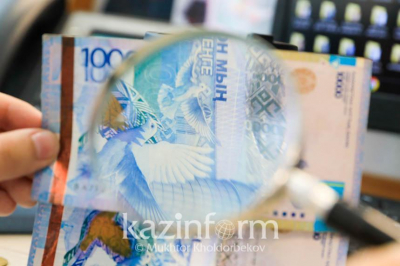 По итогам июля курс тенге укрепился до 445,89 тенге за доллар