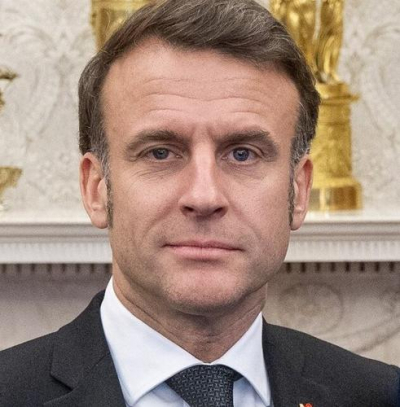Президент Франции Эммануэль Макрон опубликовал кадры с саммита &laquo;Большой семёрки&raquo; под российский хит