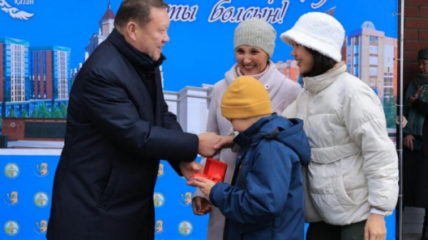 Двойной праздник: Накануне Дня Республики костанайцы получили квартиры 25 октября 2023, 11:01