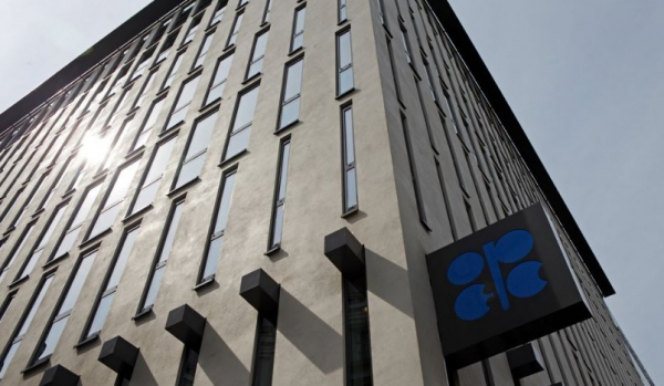 Нефтяной рынок балансирует: перспективы и политика ОПЕК