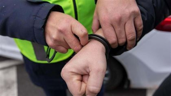 "Құны 460 мың теңге": Елордалық азаматтың бренд сағатын ұрлап кеткен