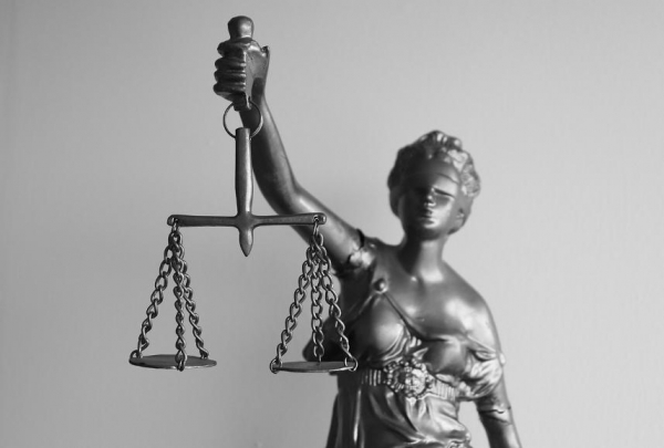 Женщины имеют только 77 % юридических прав, которыми пользуются мужчины - исследование