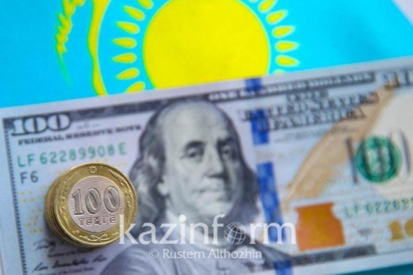 По итогам июля курс тенге укрепился до 445,89 тенге за доллар