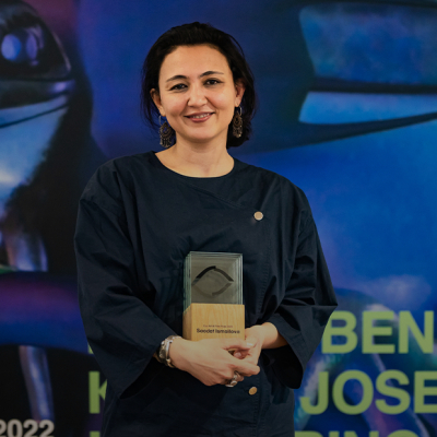 Художница Саодат Исмаилова о выставках 18000 Worlds и Double Horizon